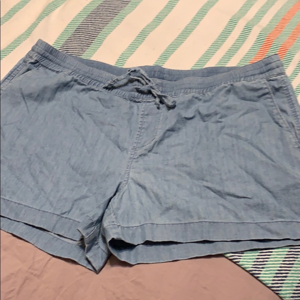 Soft denim Tie waist shorts large like new